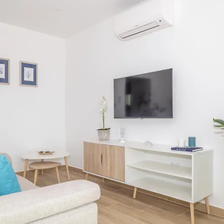 Mc With Amazing Front Sea View Apartment *