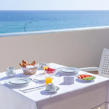 Apartment Mc With Amazing Front Sea View