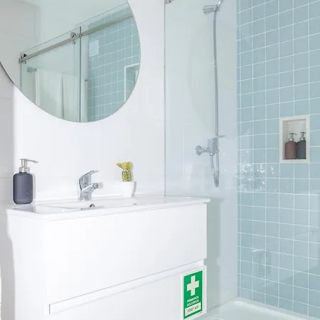 Mc With Amazing Front Sea View Apartament